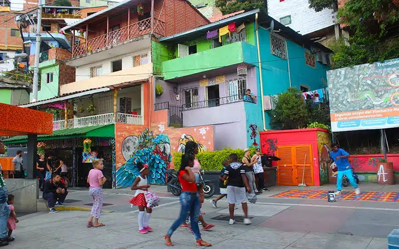 Paseando por la comuna 13 de Medellín