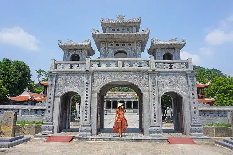 Dan Thai Vi Templo Tam Coc