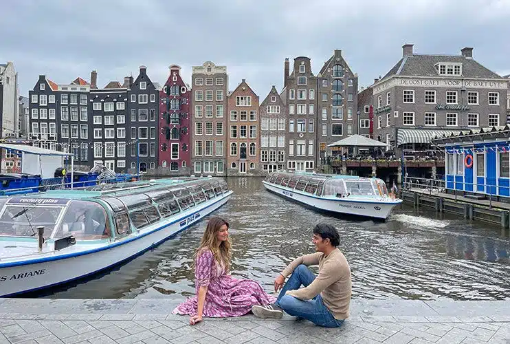 que ver en Holanda Damrak Waterfront Amsterdam