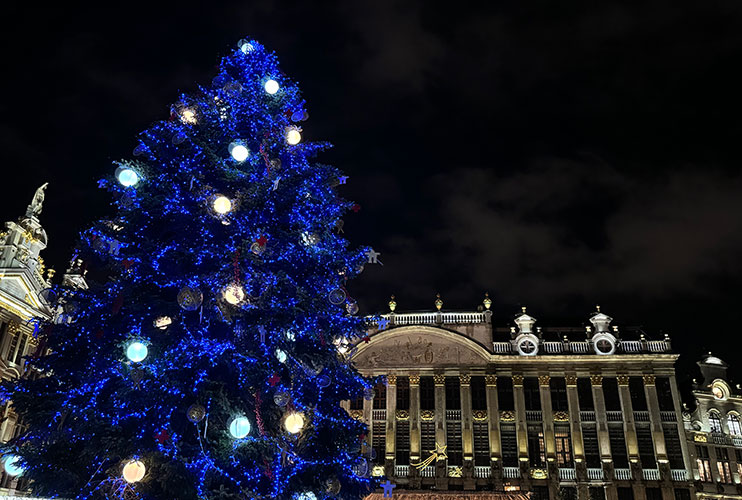 Árbol navideño de la Grand Place de Bruselas