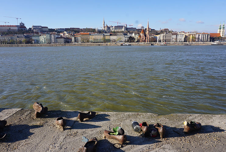 Zapatos del Danubio que ver en Budapest