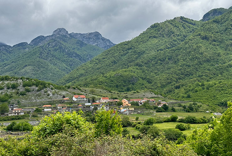 Paisajes en los Alpes albaneses