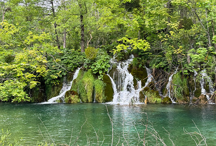 Cómo visitar los lagos de Plitvice