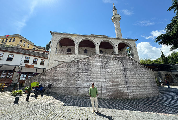 Mezquita del bazar Gjirokaster Albania