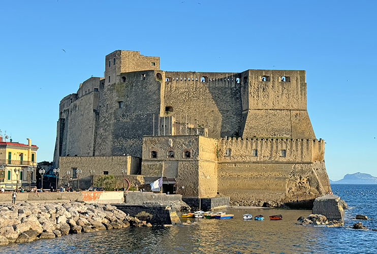 Qué ver en Nápoles: castillo del huevo