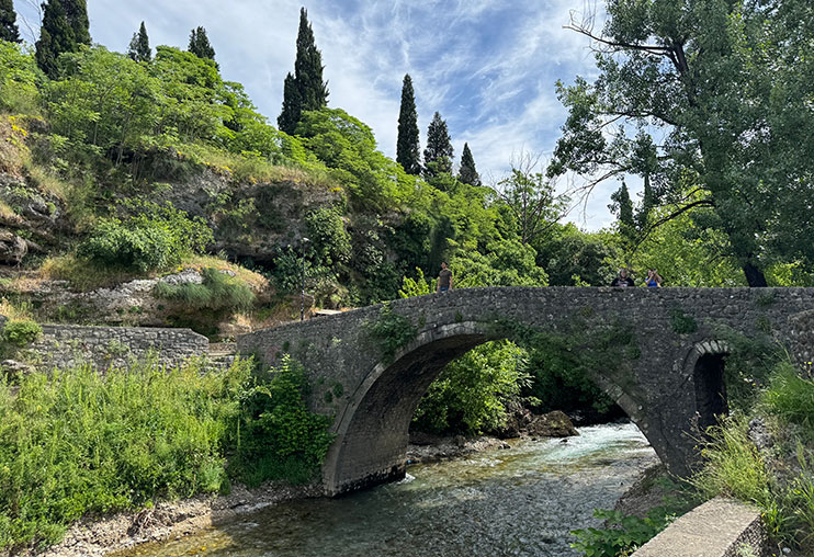 Puente antiguo de Podgorica