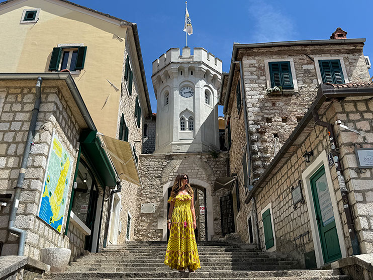 Torre del reloj Herceg Novi